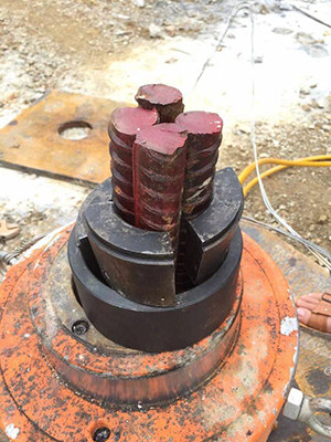 現場多根鋼筋拉拔試驗